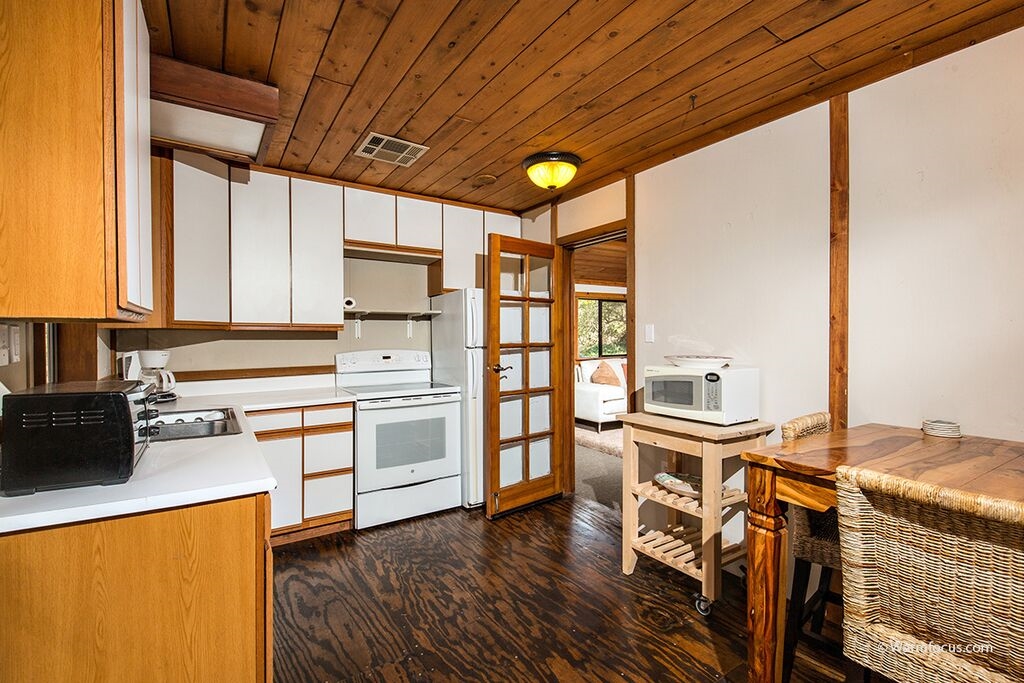 9043 Harmony Grove Road Escondido, CA 92029 - Photo 20 of 25 Gallery Image 20
