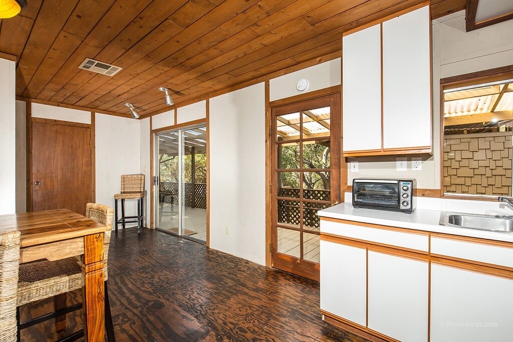 9043 Harmony Grove Road Escondido, CA 92029 - Photo 21 of 25 Gallery Image 21