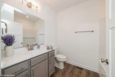 $414,266 | 330 Masters Drive, Addison, IL 60101