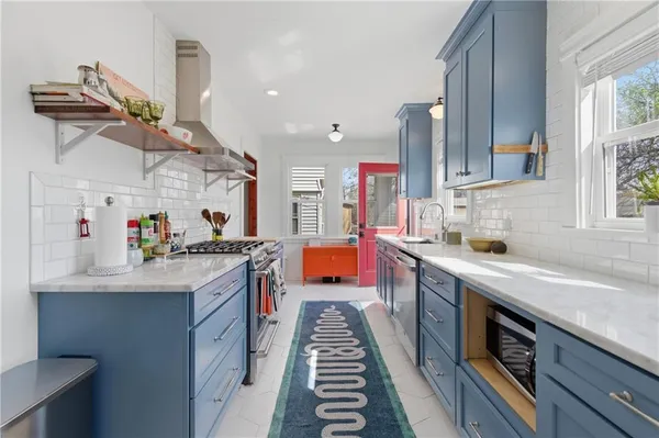 $352,000 | 121 North Lawn Avenue, Kansas City, MO 64123