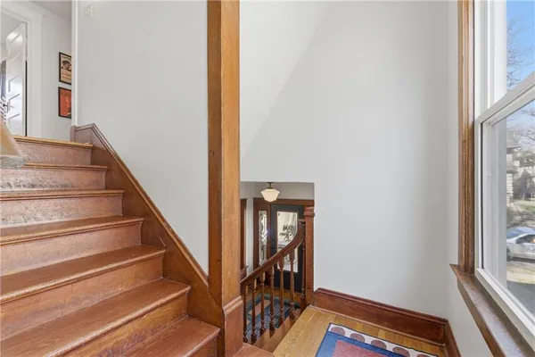 $352,000 | 121 North Lawn Avenue, Kansas City, MO 64123