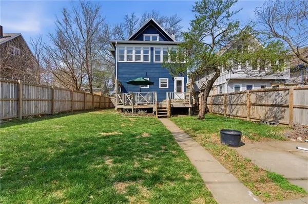 $352,000 | 121 North Lawn Avenue, Kansas City, MO 64123