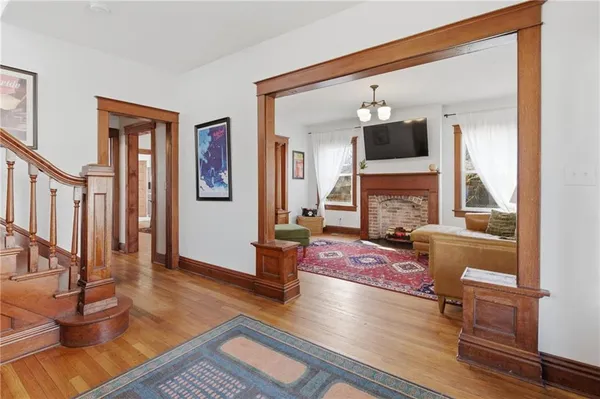 $352,000 | 121 North Lawn Avenue, Kansas City, MO 64123