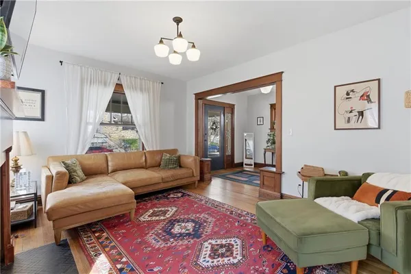 $352,000 | 121 North Lawn Avenue, Kansas City, MO 64123