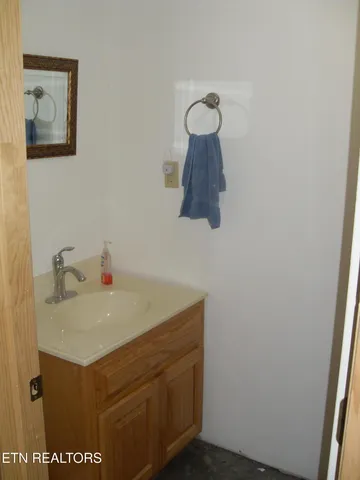 $975,000 | 6742 Ridgeview Road, Knoxville, TN 37918