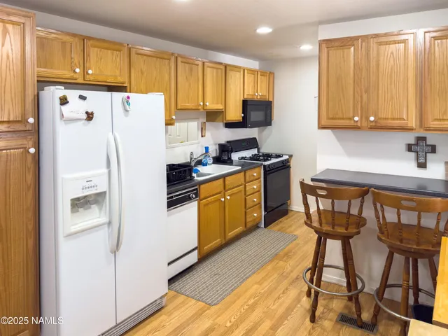 $438,000 | 17180 Iron Springs Road, Munds Park, AZ 86017