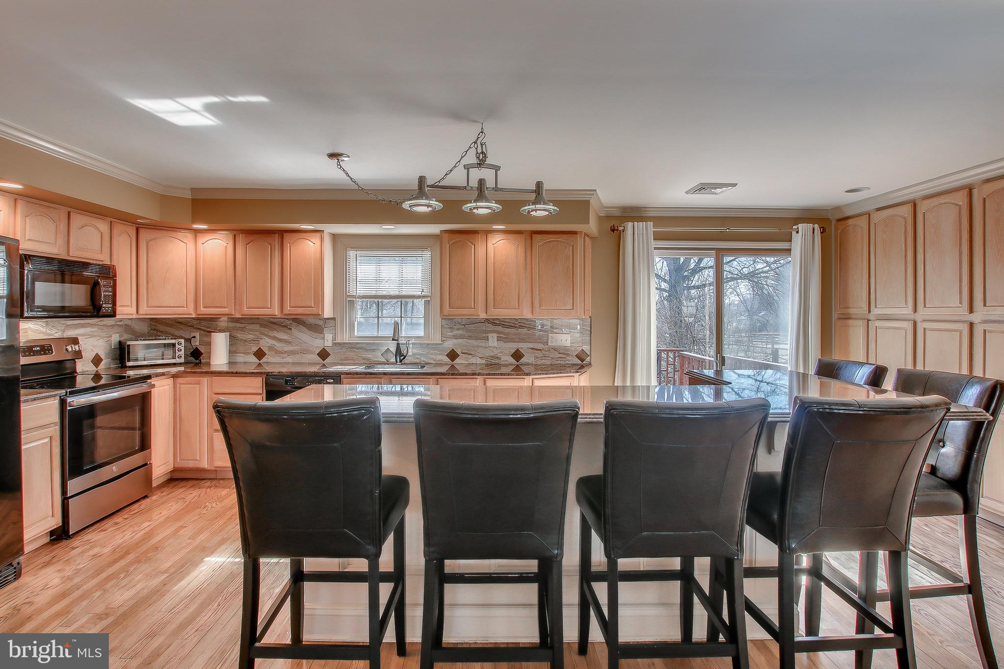 313 Evergreen Road Horsham, PA 19044 - Photo 4 of 55