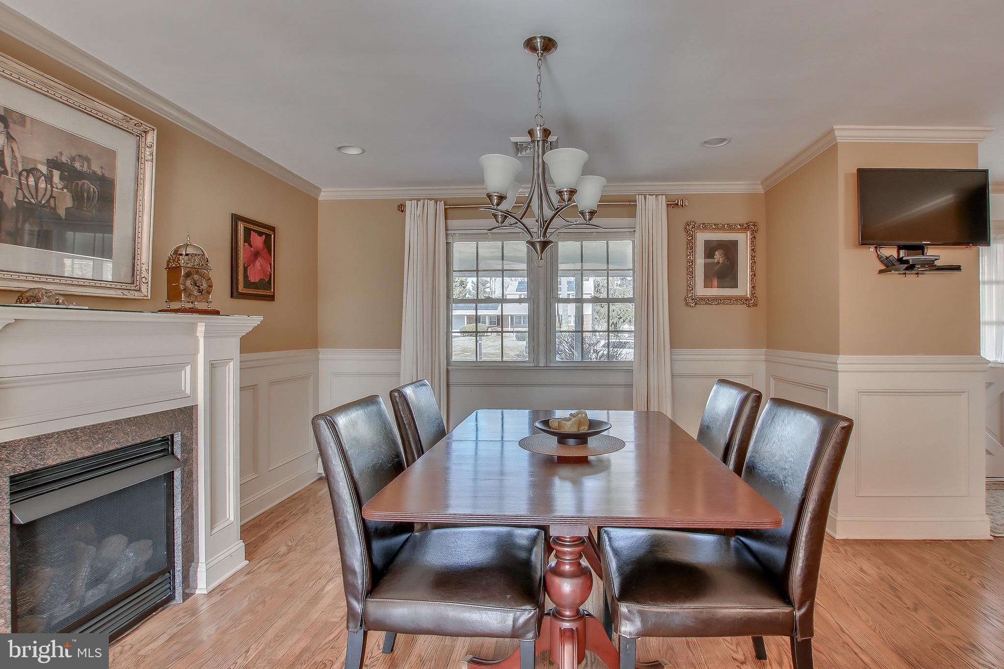 313 Evergreen Road Horsham, PA 19044 - Photo 5 of 55