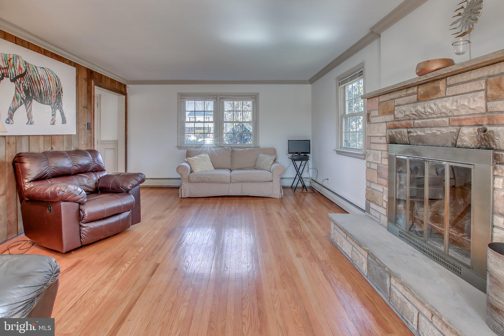 313 Evergreen Road Horsham, PA 19044 - Photo 6 of 55