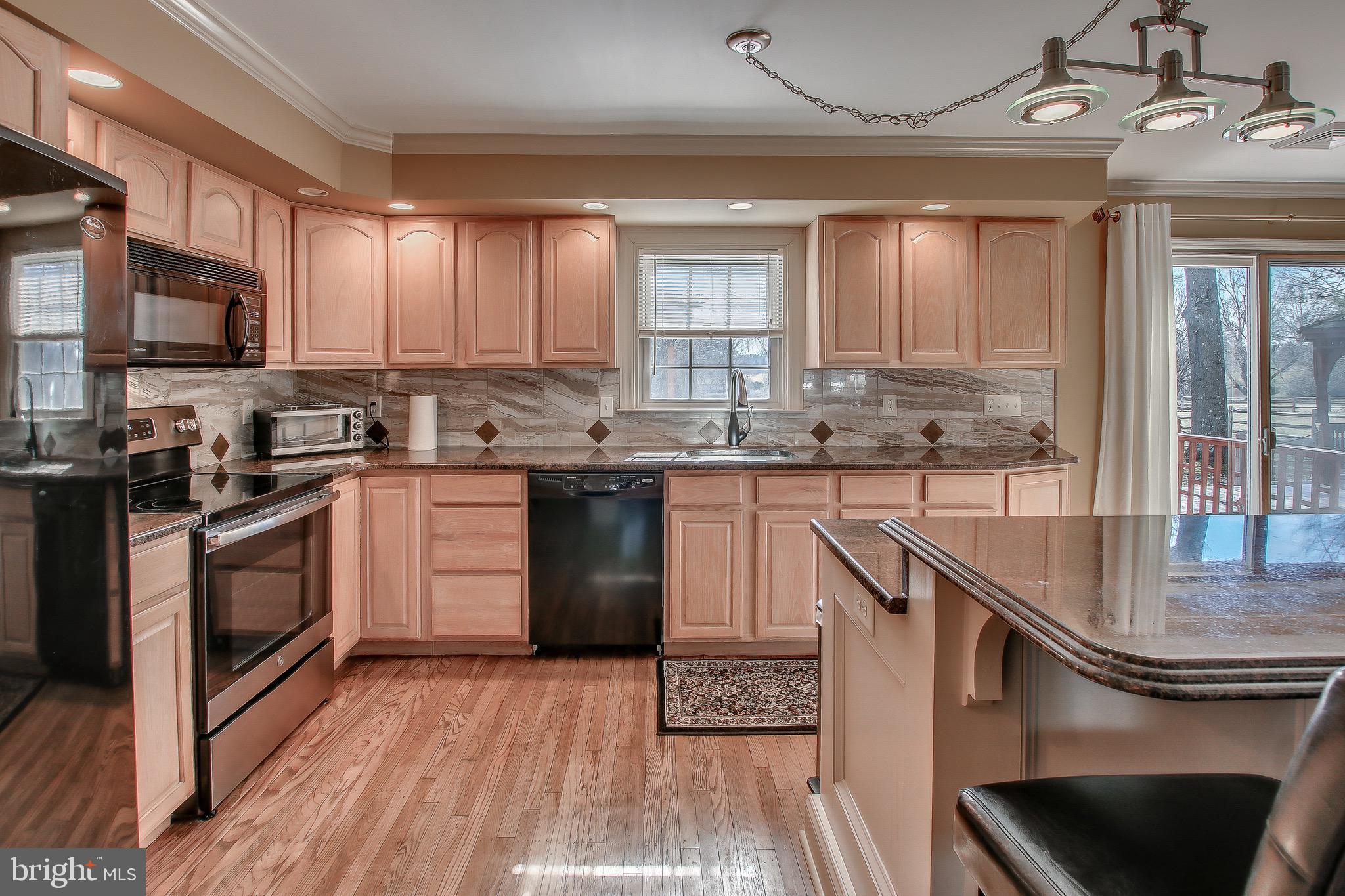 313 Evergreen Road Horsham, PA 19044 - Photo 9 of 55 Kitchen