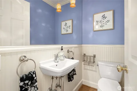 $3,150,000 | 2720 105th Avenue Southeast, Bellevue, WA 98004