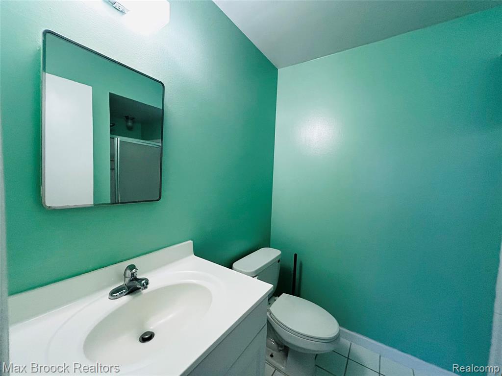 4113 Telegraph Road, Unit B117 Bloomfield Hills, MI 48302 - Photo 25 of 28
