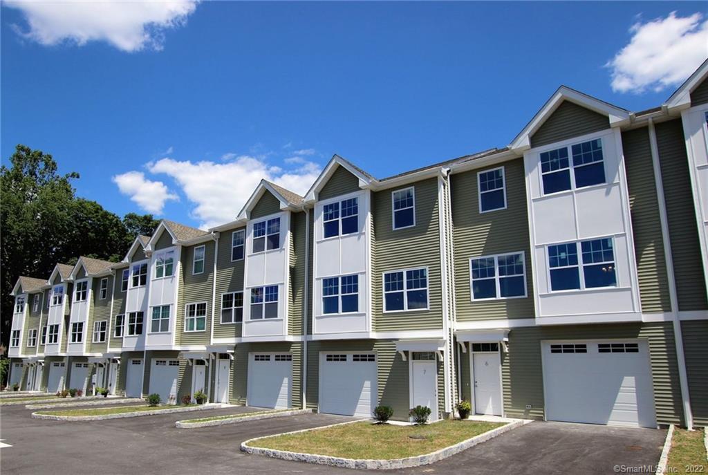 2 Laurel Hill Road, Unit 2 Brookfield, CT 06804 - Photo 1 of 1 Gallery Image 1