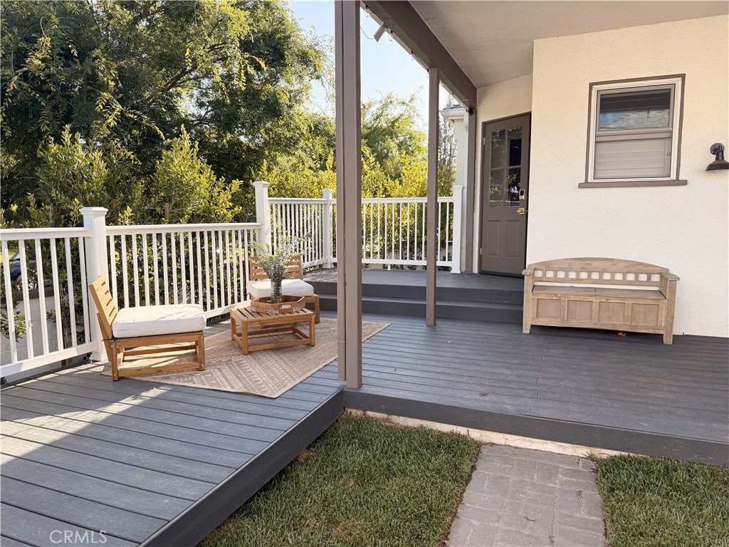 960 Roxbury Drive Pasadena, CA 91104 - Photo 15 of 17