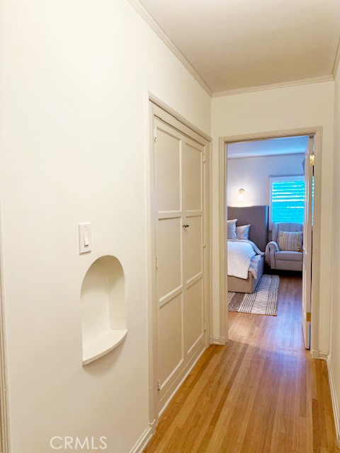 960 Roxbury Drive Pasadena, CA 91104 - Photo 3 of 17