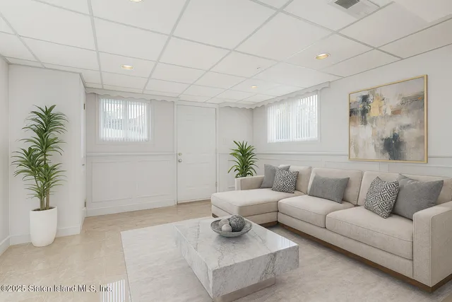 $828,000 | 490 Collfield Avenue | South New York