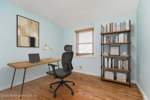 $828,000 | 490 Collfield Avenue | South New York