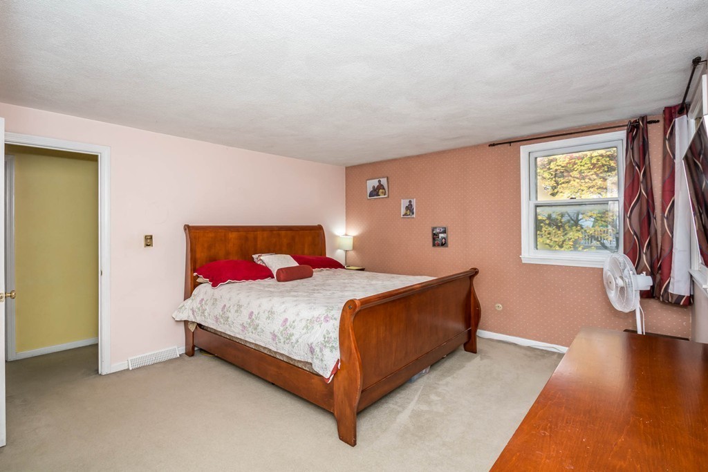178 Fox Hill Road Burlington, MA 01803 - Photo 6 of 13 Gallery Image 6