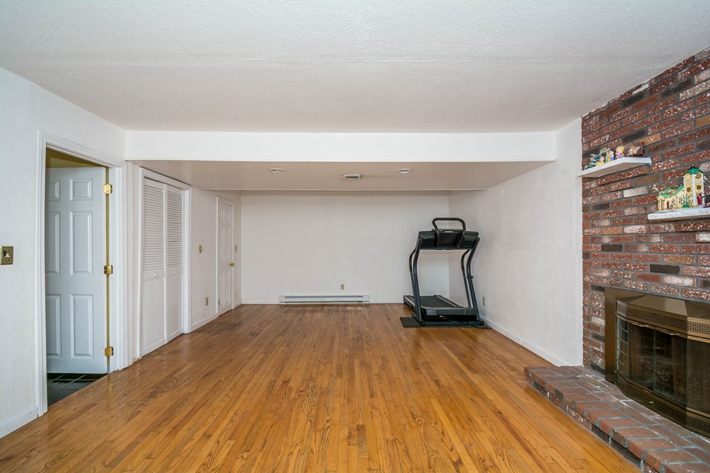 178 Fox Hill Road Burlington, MA 01803 - Photo 9 of 13 Gallery Image 9