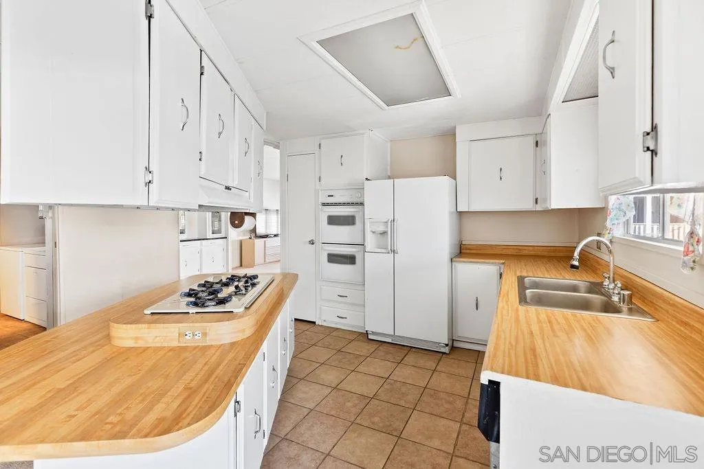 9395 Harritt Road, Unit 240 Lakeside, CA 92040 - Photo 16 of 41 Gallery Image 16