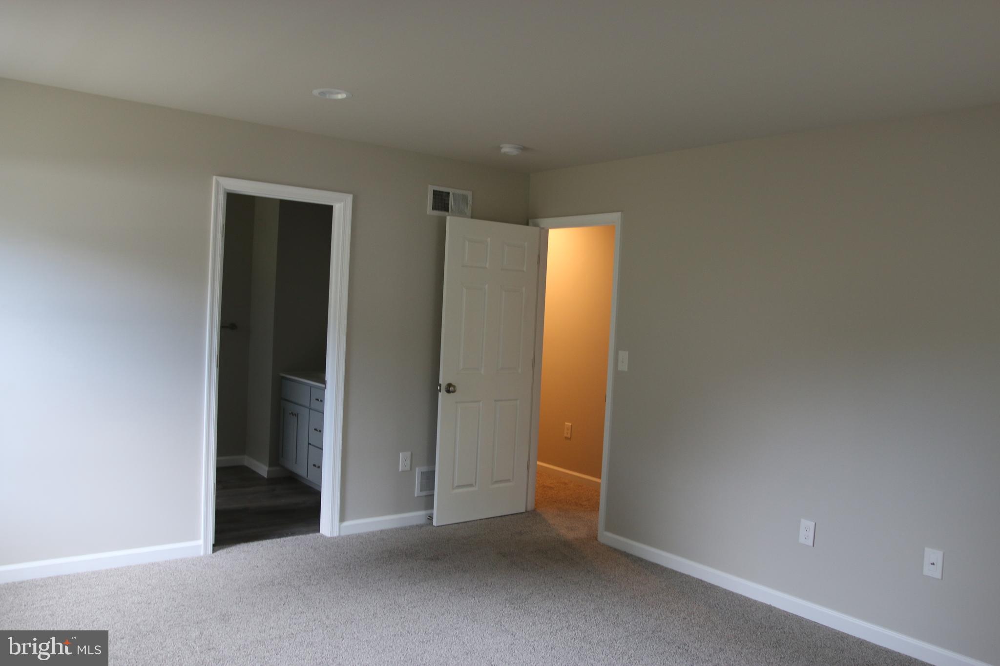 208 Lawn Road Palmyra, PA 17078 - Photo 17 of 22 Primary Bedroom with bathroom