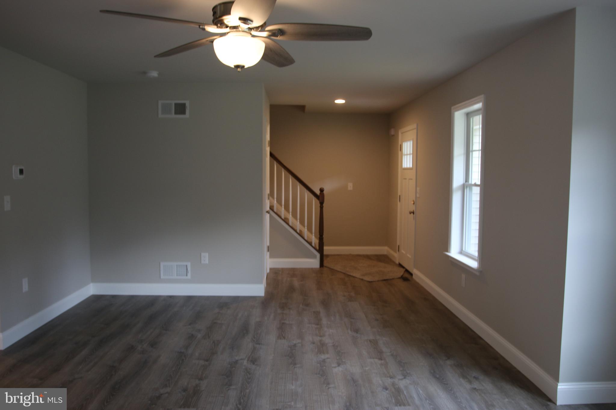 208 Lawn Road Palmyra, PA 17078 - Photo 7 of 22 Living Rooom