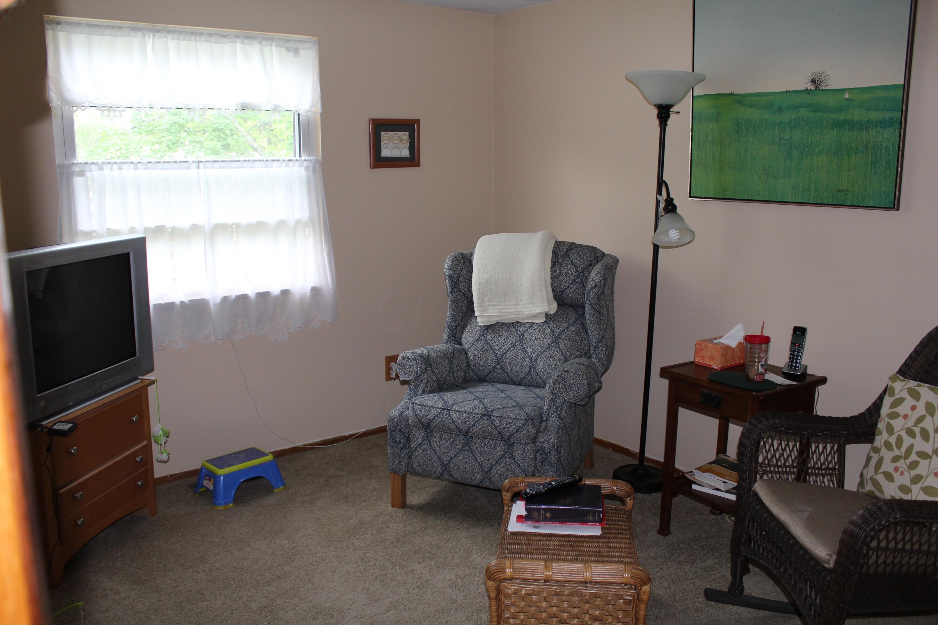 3450 Oakcrest Road Columbus, OH 43232 - Photo 11 of 19 Gallery Image 11