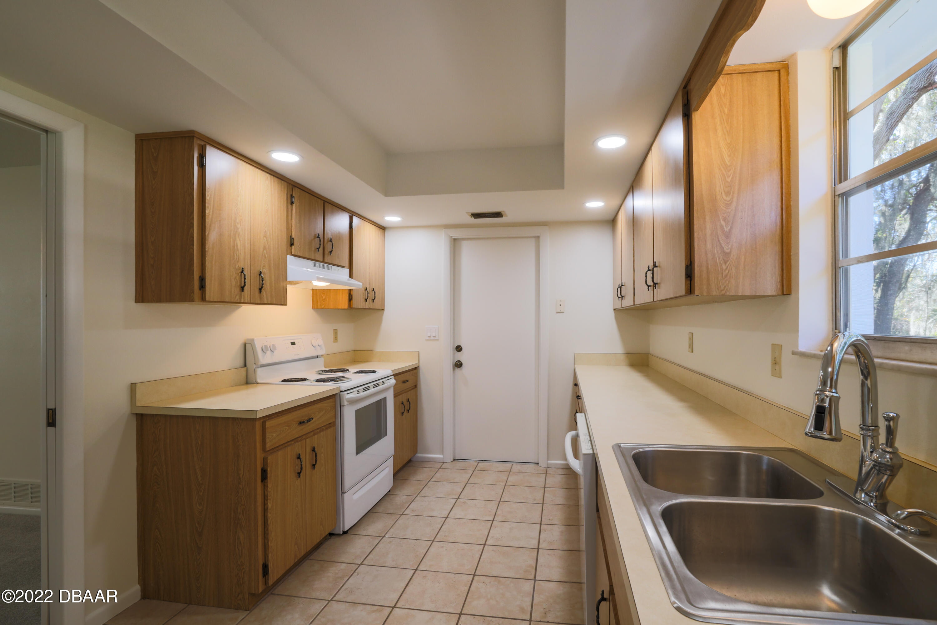 48 Brookwood Drive Ormond Beach, FL 32174 - Photo 11 of 31 48 Brookwood Drive-12