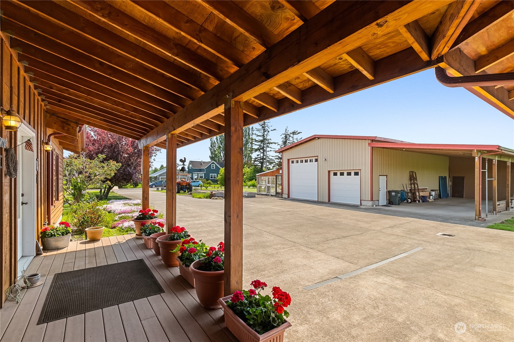 852 Lange Road Bellingham, WA 98226 - Photo 35 of 40 a outdoor space with the couches and dining table with the garden view