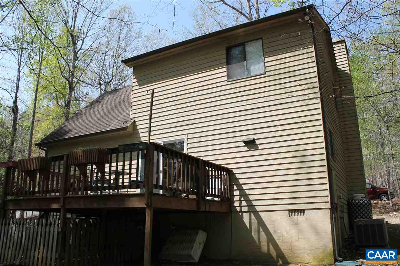 11 Dogleg Road Palmyra, VA 22963 - Photo 27 of 28 a view of a house with a deck