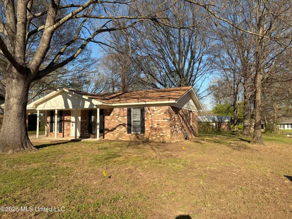 $1,200 | 5536 Crestwood Drive, Horn Lake, MS 38637