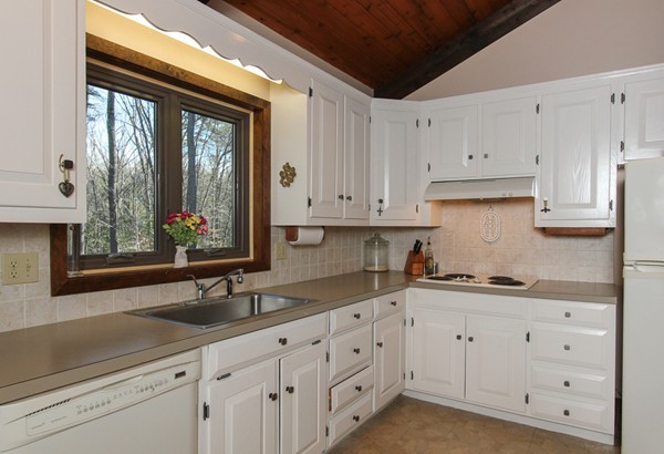 36 Willowdale Road Topsfield, MA 01983 - Photo 5 of 15 Gallery Image 5