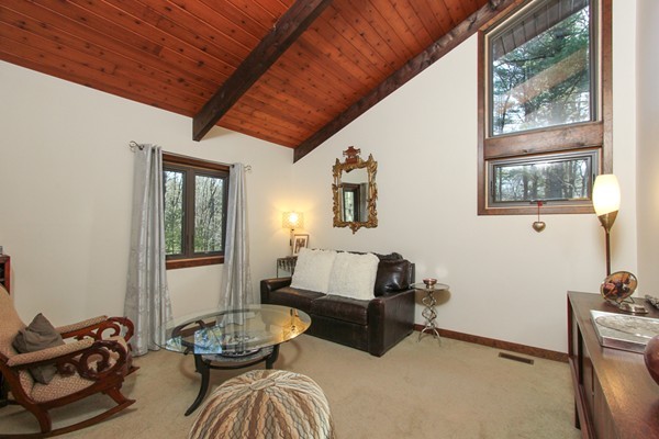 36 Willowdale Road Topsfield, MA 01983 - Photo 8 of 15 Gallery Image 8