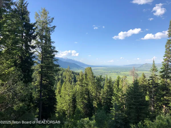 $1,400,000 | 6765 Lupine Trail, Wilson, WY 83014