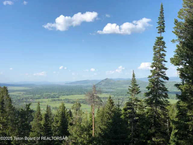 $1,400,000 | 6765 Lupine Trail, Wilson, WY 83014