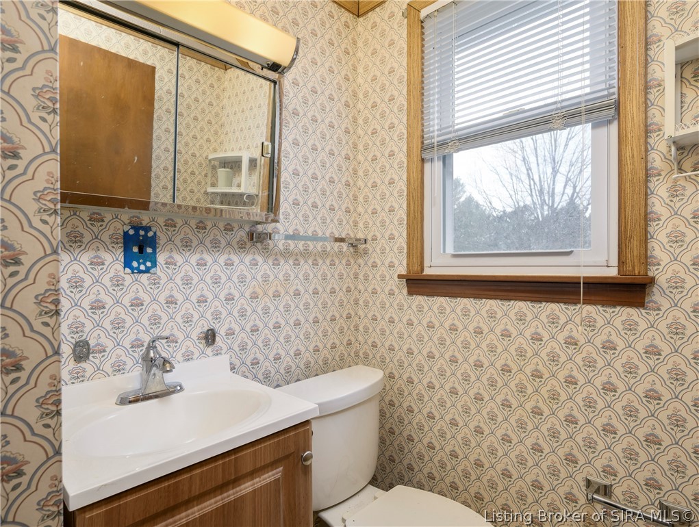 190 Georgetown-Lanesville Road Georgetown, IN 47122 - Photo 29 of 39 Upstairs Half Bath