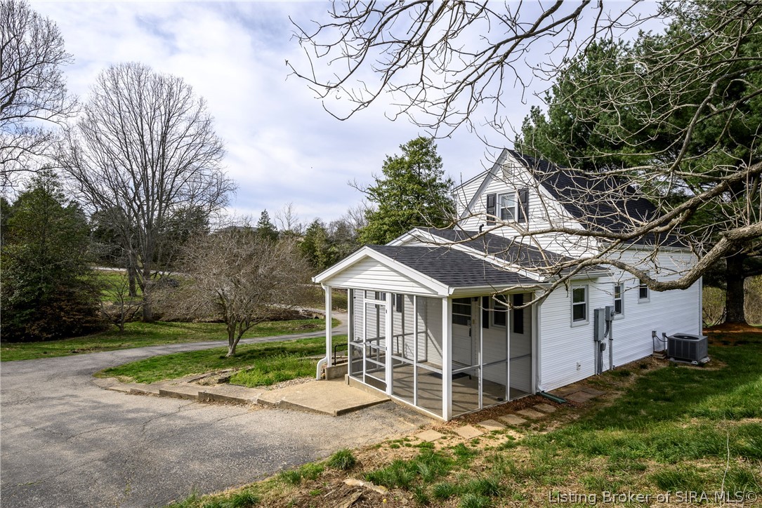190 Georgetown-Lanesville Road Georgetown, IN 47122 - Photo 5 of 39