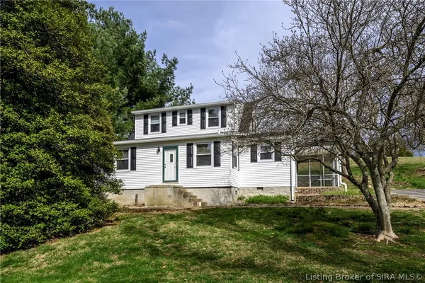 $395,000 | 190 Georgetown-Lanesville Road, Georgetown, IN 47122