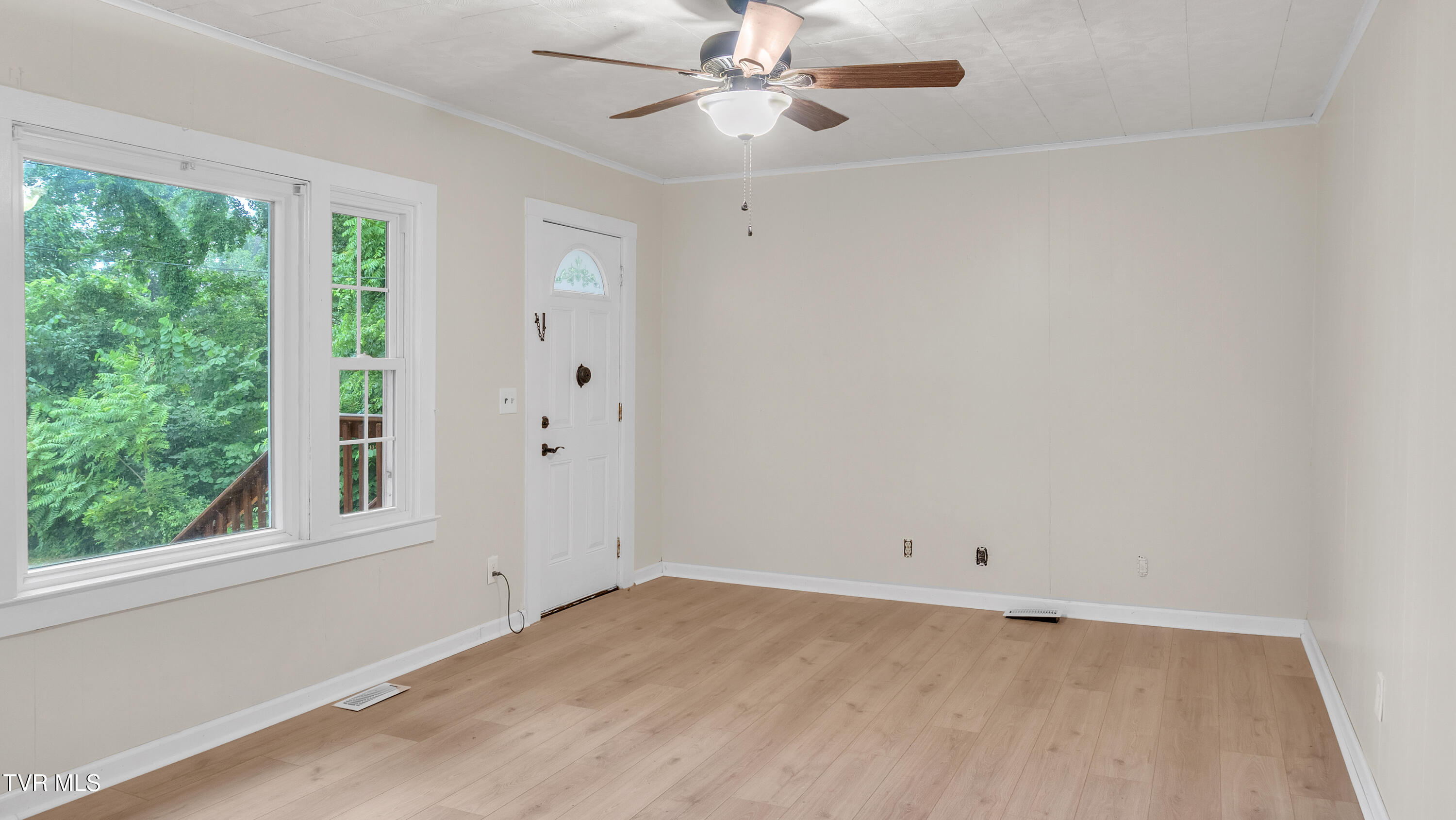 122 Hartley Road Elizabethton, TN 37643 - Photo 10 of 32 DSC07415