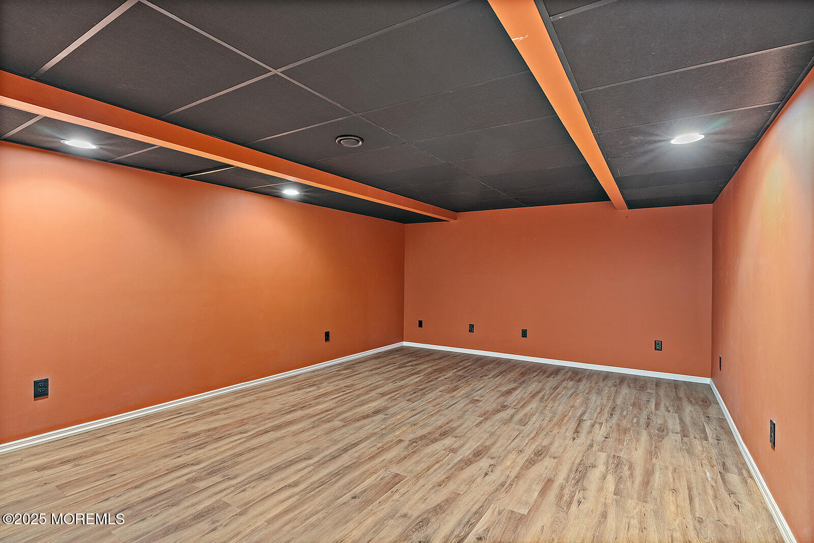 26 Chiswick Court Jackson, NJ 08527 - Photo 30 of 41 a view of room with wooden floor