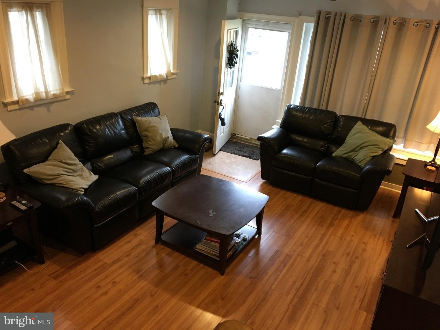 7944 Church Road Jenkintown, PA 19046 - Photo 4 of 18 Living Room