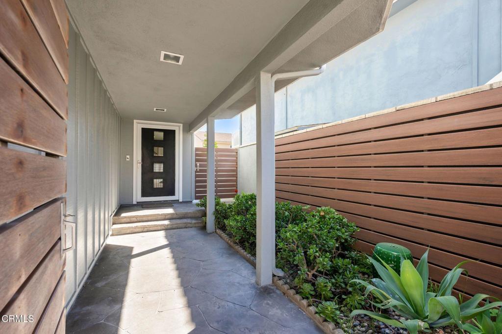 5142 Marlin Way Oxnard, CA 93035 - Photo 2 of 47