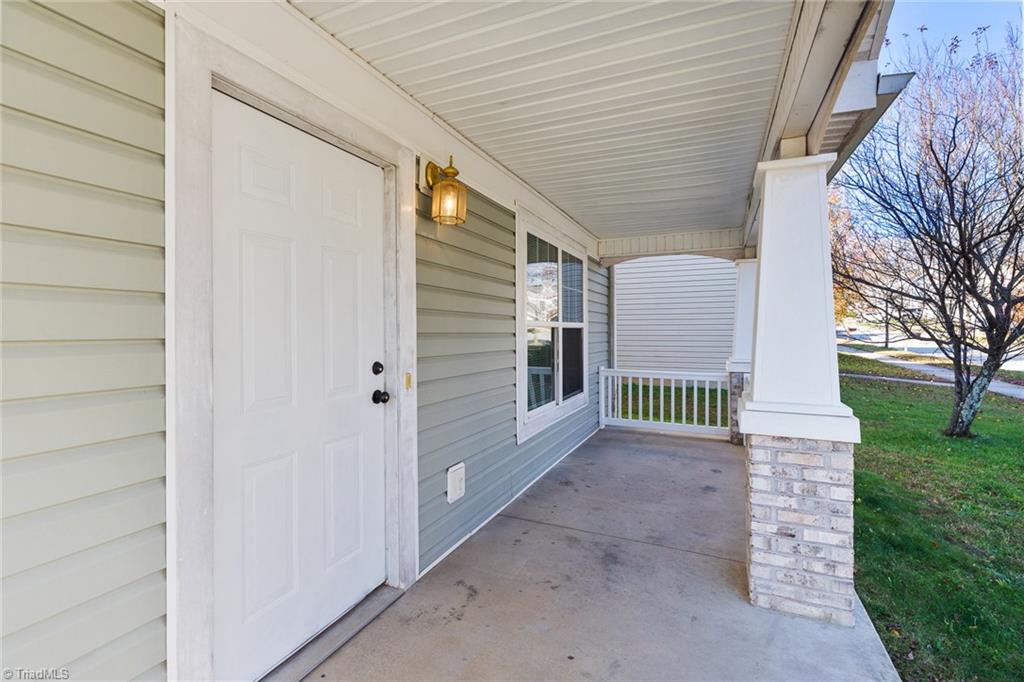 820 Hopewell Street High Point, NC 27263 - Photo 4 of 33 Gallery Image 4