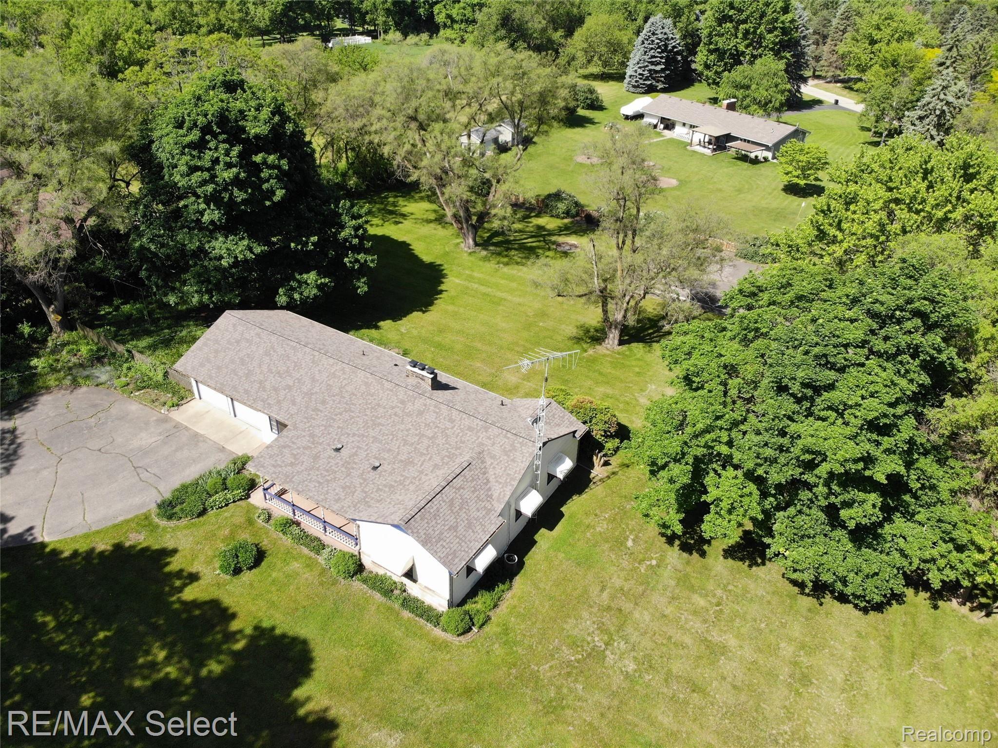 11517 Hartland Road Fenton, MI 48430 - Photo 69 of 79 11517 Hartland Road - Aerial 13.JPG