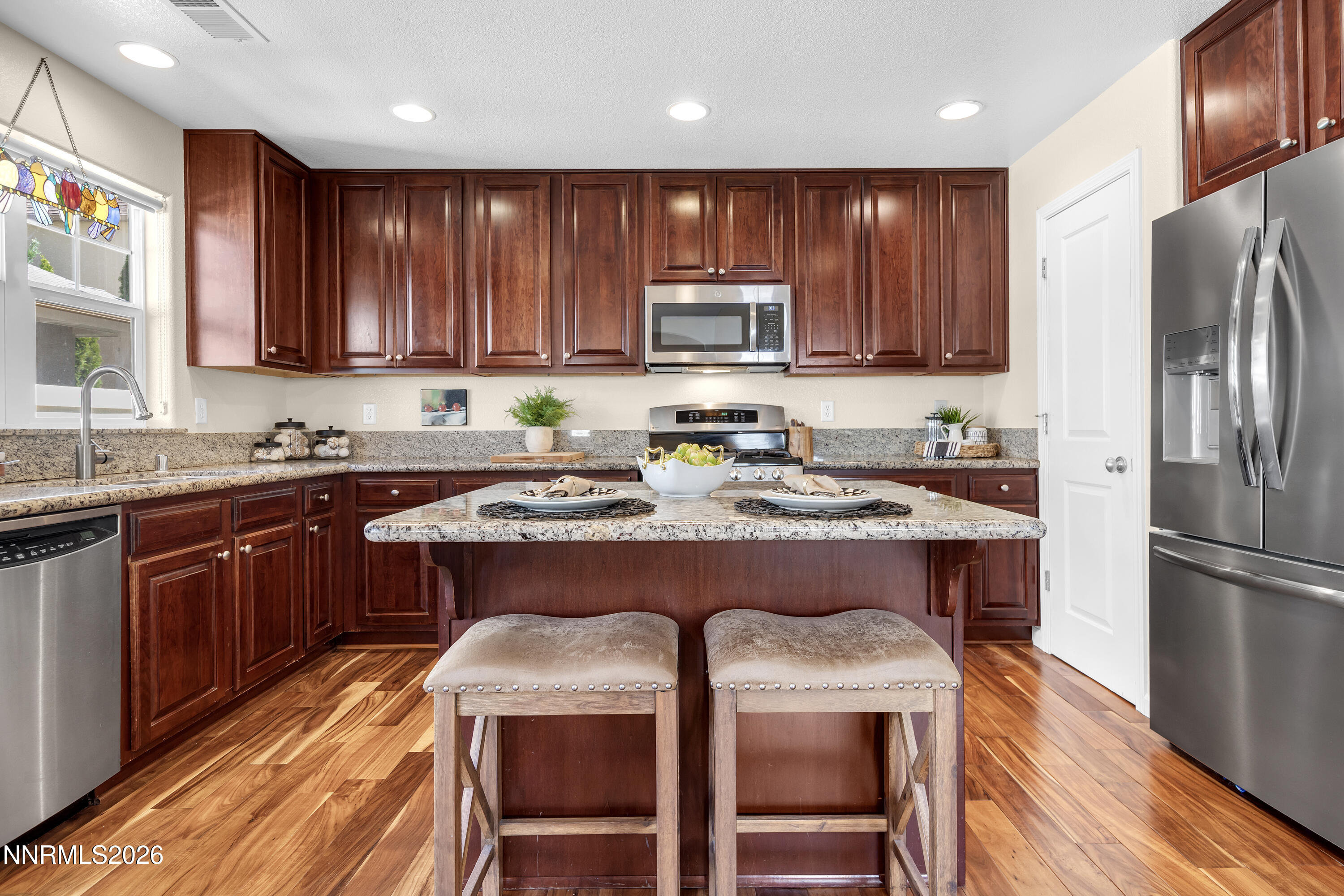 1642 Spring Hill Drive Reno, NV 89523 - Photo 6 of 43 1642 Spring Hill Island Seating