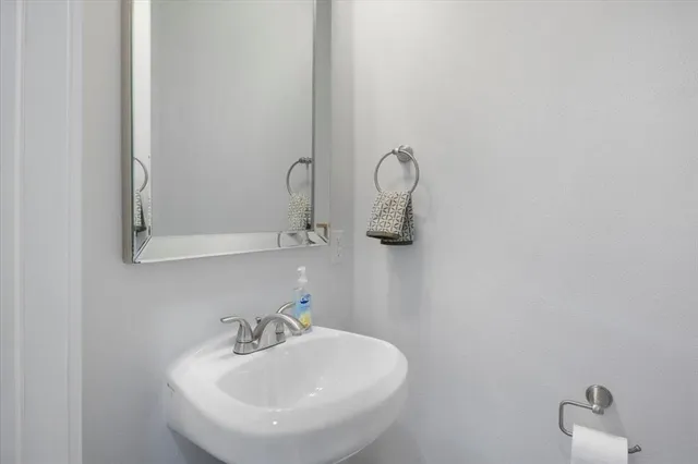 $274,999 | 2200 North Beaton Street, Corsicana, TX 75110