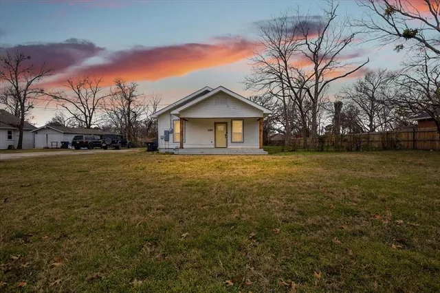 $274,999 | 2200 North Beaton Street, Corsicana, TX 75110
