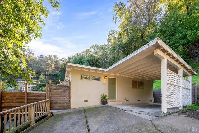 $680,000 | 556 Scenic Avenue, San Anselmo, CA 94960
