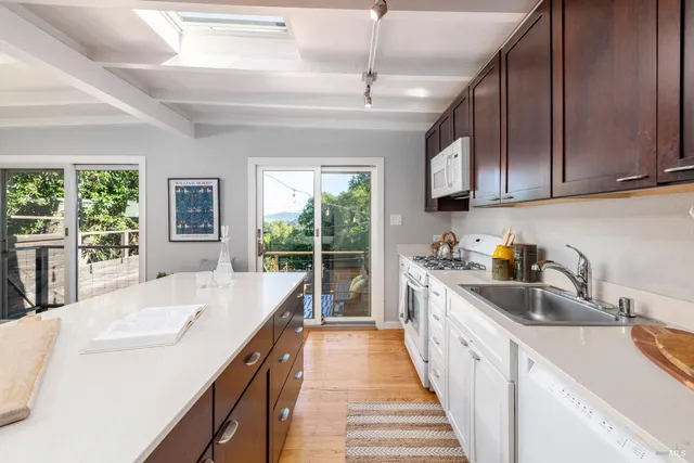 $680,000 | 556 Scenic Avenue, San Anselmo, CA 94960