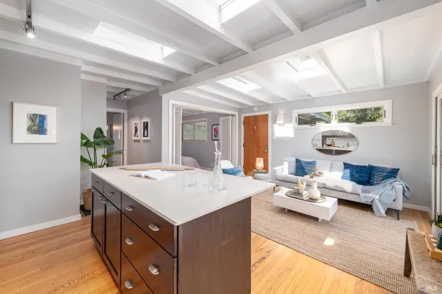 $680,000 | 556 Scenic Avenue, San Anselmo, CA 94960